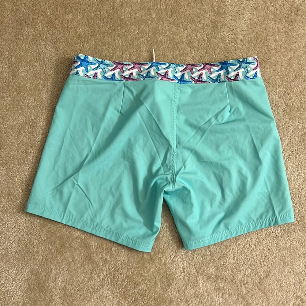 TORMENTER WOMEN'S 8 WAY STRETCH 6” BOARD SHORTS - STARFISH - Seafoam Color - Picture 3 of 4